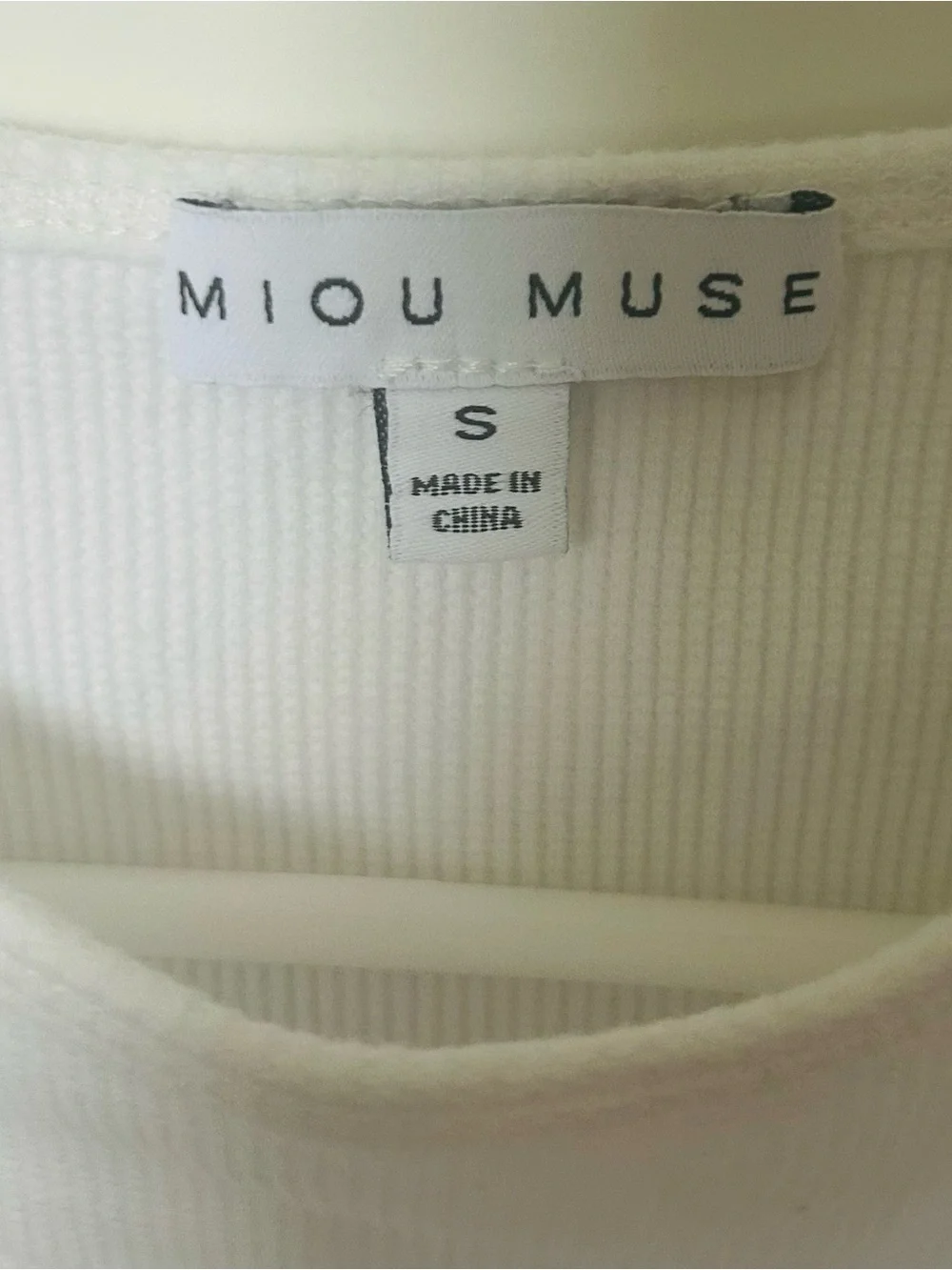 MIOU MUSE Waffle Knit Crop Top White Lettuce Ruffle Details - Picture 4 of 5
